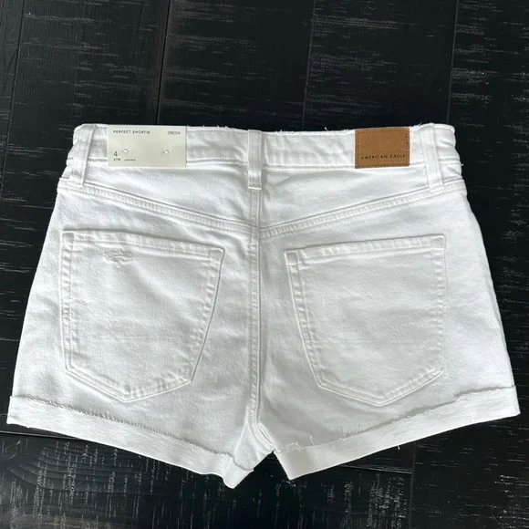 American Eagle Outfitters Women's Crisp White Jean Shorts New with Tags size 4 - Picture 3 of 5